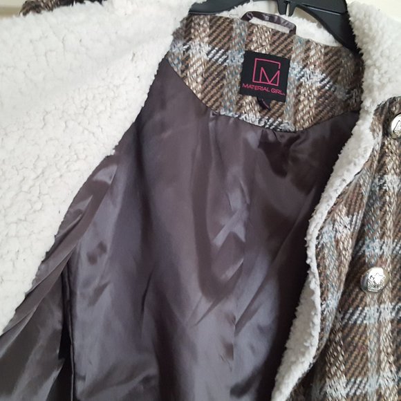 Light-Weight Coat - Picture 13 of 15